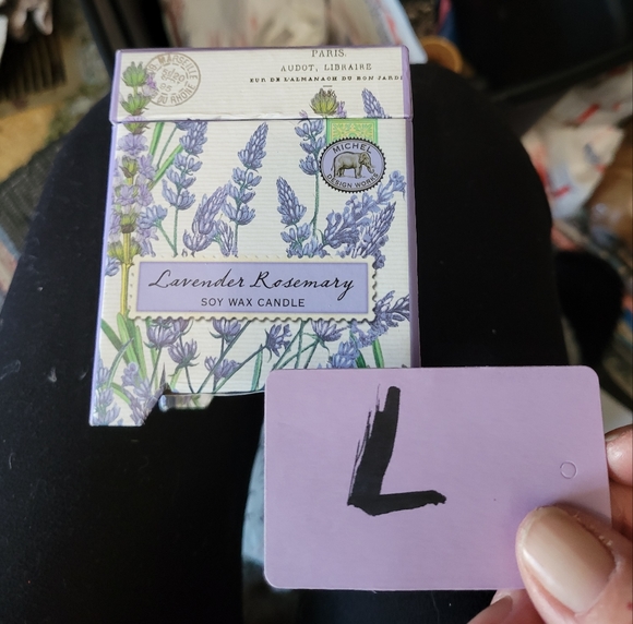 NWT very elegant Michel design works 6.5 oz soy candle lavender rosemary - Picture 8 of 8